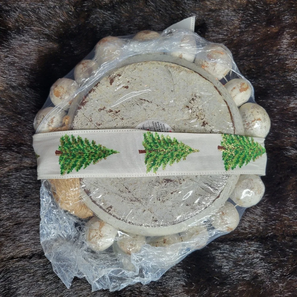 Handcrafted Christmas Candle‎